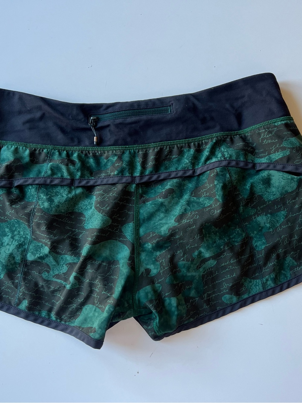 Lululemon shorts 8 - Picture 3 of 6